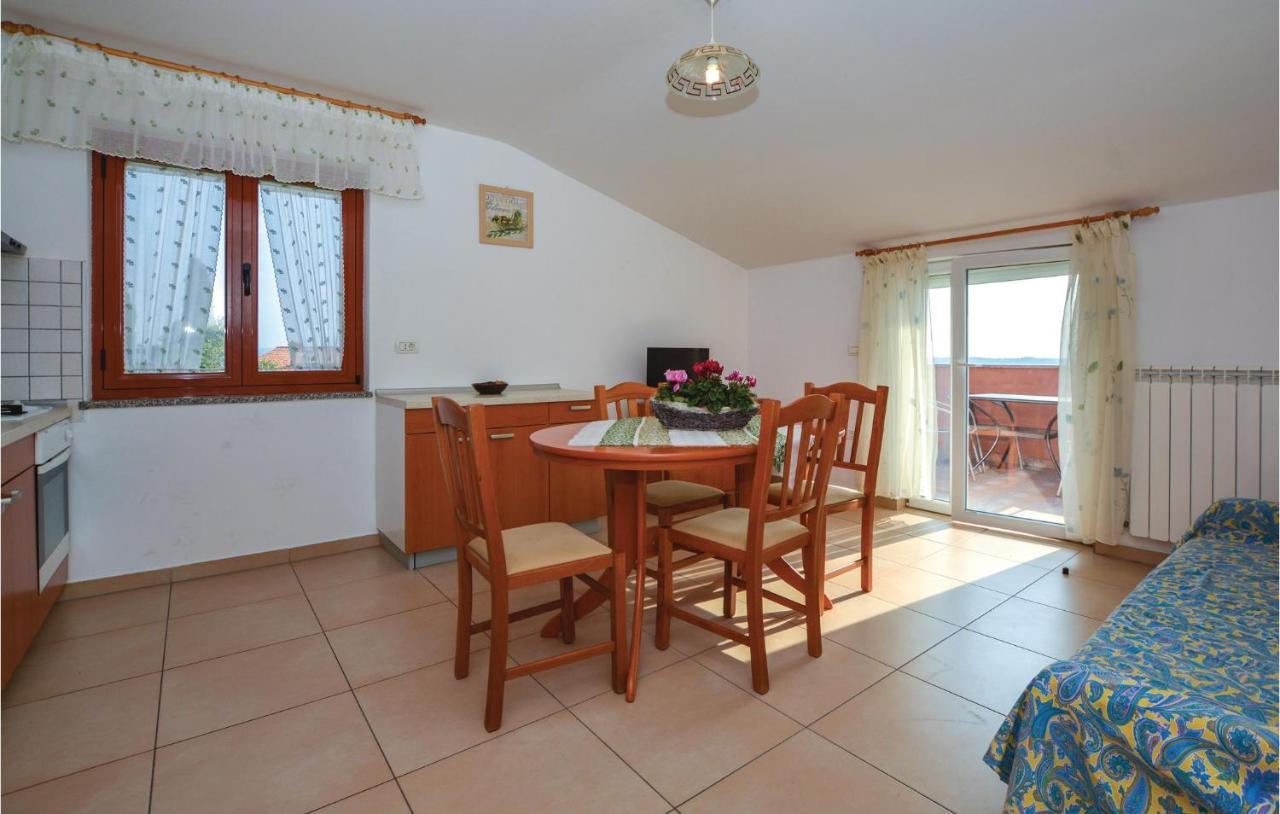 2 Bedroom Amazing Apartment In Portoroz Exterior foto